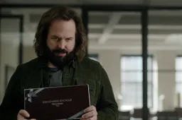 The_Lincoln_Lawyer_n_S4_E2_00_15_10_16R