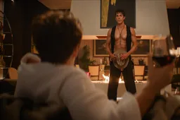 Ladies_First_n_00_43_22_13_R