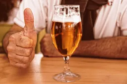 Met deze krat bier heb je genoeg bier voor 4 jaar (zolang Trump aan de macht is)