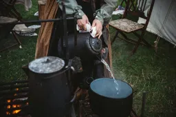 Thee- en koffiewinkel ‘t Zonnetje uit 1642 kan niet meer blijven staan