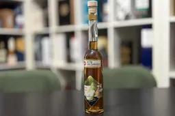 Peren Likeur Review van de Tút van Eastermar: Moeilijk om te weerstaan