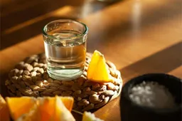 Ilegal Mezcal zamelt geld in voor goed doel voor LHBTQ+
