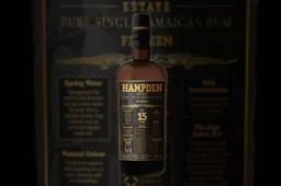Dit is Jamaica’s oudste volledig tropisch gerijpte estate rum