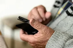 ouderen-telefoon-669598996bc5a