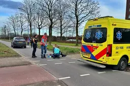 Fietsster aangereden bij oversteekplaats in Veldhoven, vrouw naar ziekenhuis