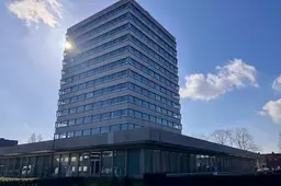 Asielzoekers in voormalig belastingkantoor Eindhoven