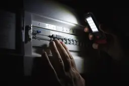 Stroomstoring in nachtelijke uren treft zo’n 3600 huishoudens in Noord-Friesland