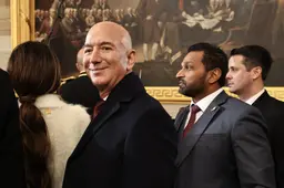 Jeff Bezos moet zijn eigen woorden uit 2013 teruglezen. Of naar de krantenlezer luisteren | LC commentaar