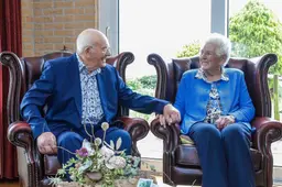 Lytse Meint (93) en grutte Lena (93) trouwden 70 jaar geleden: ‘Doe stie der ynienen in geit op it poadium’