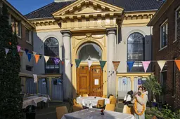 Rust op de vrijmarkt? De Doopsgezinde Kerk in Leeuwarden biedt een vredig toevluchtsoord met taart en toilet