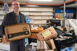 Richard en Watze uit Leeuwarden staan al een kwart eeuw op de vrijmarkt voor het goede doel. ‘Hier zijn echt liefhebbers voor’
