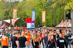 Zo pakt Jody Bernal met een verrassende versie van Que Si, Que No iedereen in op Supersized Kingsday