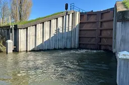 Storing Snelle Sluis: vaarverkeer tussen Hollandsche IJssel en Rottemeren onmogelijk