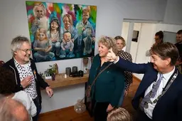 Peter (72) wilde boodschappen gaan doen maar werd Ridder: ‘Ik moet er nog van bijkomen’