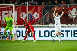 PSV op rapport na belangrijke zege op bezoek bij FC Twente: Perisic als echte uitblinker