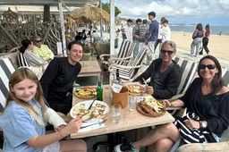 Stroom uit, barbecue aan: Oud-Friezen improviseren in Spanje en Portugal