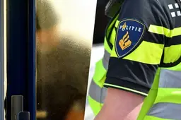 Opvallend loopje verraadt overvaller die slachtoffers briefje onder neus drukte