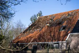 Man (47) aangehouden voor brandstichting in eigen woonboerderij in Drachten