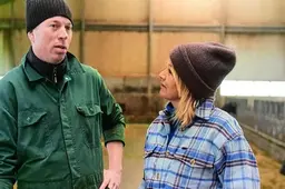 Boer Julius uit Boer Zoekt Vrouw weet het allemaal niet meer. Heeft Yvon goede raad?