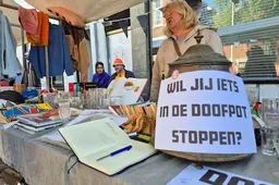Je geheim in de doofpot voor vijftig cent? Het kan op de vrijmarkt in Eindhoven