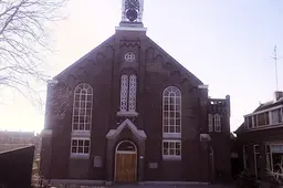 Gereformeerde kerk van Pernis roept herinneringen op: Tanja leerde elke zondag een  versje uit haar hoofd