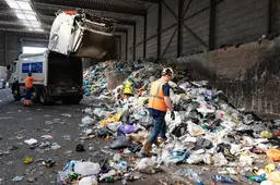In één oogopslag is ‘vervuiling’ lading afval te zien: ‘Soms tuinstoel of televisie’