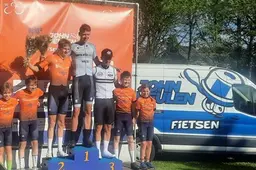 Als jeugdrenner al groot fan van Steven Kruijswijk, nu wint deze 19-jarige Geldroppenaar bijna zijn eigen wielerronde