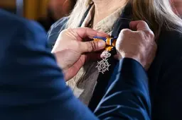 Christine krijgt lintje voor jarenlang vrijwilligerswerk: deze mensen krijgen een koninklijke onderscheiding in Maassluis