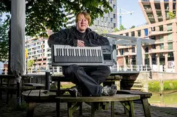 Adriaan maakt op zolderkamer in Rotterdam muziek voor films in Hollywood: ‘Tienerdroom is werkelijkheid’