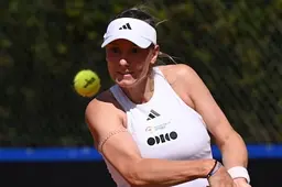 Anouk Koevermans strandt met pijn in lies op Roland Garros: ‘Ik kon mijn kwaliteiten niet laten zien’