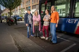 Dagelijks denderen er 370 trams door smalle straat: ‘We zijn het afvoerputje geworden’