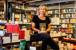 Boeklancering Blonde Haren van schrijfster Selma Cupper in Maassluis