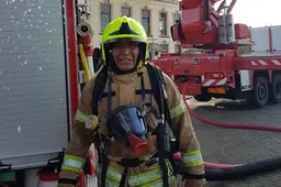 Fred stopt na 24 jaar bij de Vlaardingse brandweer: 'Ik pakte dat 'waterpistool' en dacht: dit is het'