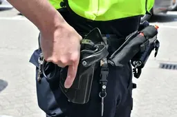 Verdachte (24) uit Dordrecht aangehouden na vluchtpoging met waarschuwingsschot in Rotterdam