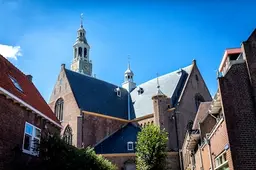 Blues slaat de klok in de Groote Kerk op het Schanseiland
