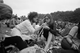 Schiedamse galerie wijdt tentoonstelling aan Holland Pop Festival in het Kralingse Bos