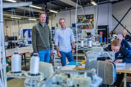 Op bijna elk industrieterrein is wel een ‘lapke’ van Lampe uit Sneek te vinden: ‘Soms worden we zelf ook verrast’