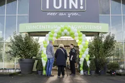 Ballonnen, bollen en bubbels: eindelijk kopen op zondag in Dantumadiel