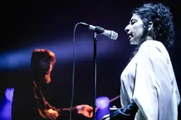 Delicate sereniteit Arooj Aftab betovert zevende editie  Rockit in Groningen