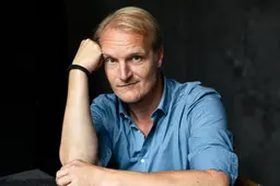 Bildtse Kulltuurpriis 2025 naar journalist Gerard Marcel de Jong: ‘een fan de groatste taalpromoaters’