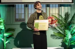 Anne Jan Sijbrandij wint NPO Documentaire Talent Award voor plan over zijn Indische achtergrond
