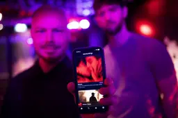Jeroen (30) en Gydo (32) uit Groningen verkopen erotische luisterverhalen. ‘Porno is vaak beeld, maar het oor wil ook wat’