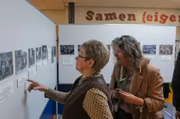 Sint Radbodusschool in Dronryp viert 150-jarig bestaan met grote reünie: ‘Hjir sitte generaasjes op generaasjes’