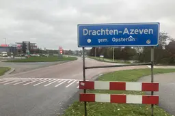 Friestalig vandalisme duikt op rond Drachten. Borden afgeplakt om Friese namen te krijgen