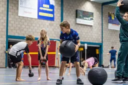 Kick-off ‘Kies voor Hart en Sport’ in Harkema: scholieren in beweging