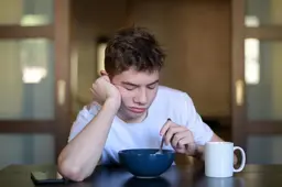 Hoe ga je om met het ochtendhumeur van je puber? | opvoedkwestie