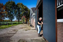 Wijnjewoude is verdeeld over de mestvergister. De winst is voor het dorp, maar niet iedereen zit erop te wachten. ‘Het wordt door de strot geduwd’