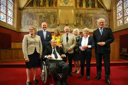 Oud-burgemeester Michiel Alma overleden. ‘Ik werd 42 op de intensive care en was 43 toen ik terugkwam’