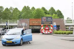 Peperdure parkeergarage in Dokkum hangt aan een zijden draadje. ‘De ried is de baas en dêr hâlde wy ús oan’