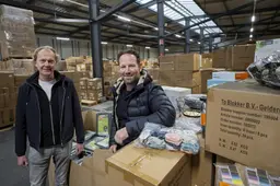 Bij Kooistra.com in Leeuwarden liggen miljoenen producten, maar: ‘We moeten het hier met dubbeltjes verdienen’